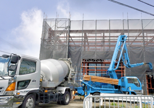 コンクリートポンプ車、生コン等手配協力会社多数